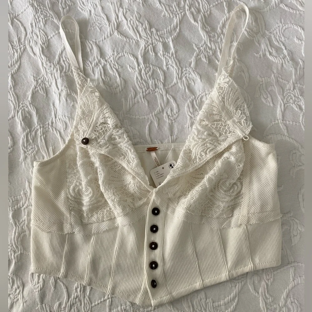 FREE PEOPLE WHITE HAVE MY HEART CROPPED TANK TOP sz. M NWT
